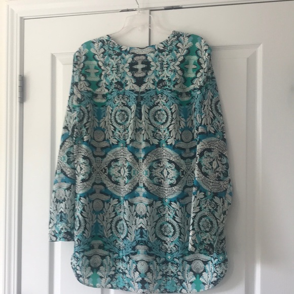 🦋Blouse/Tunic🦋 - Picture 3 of 5